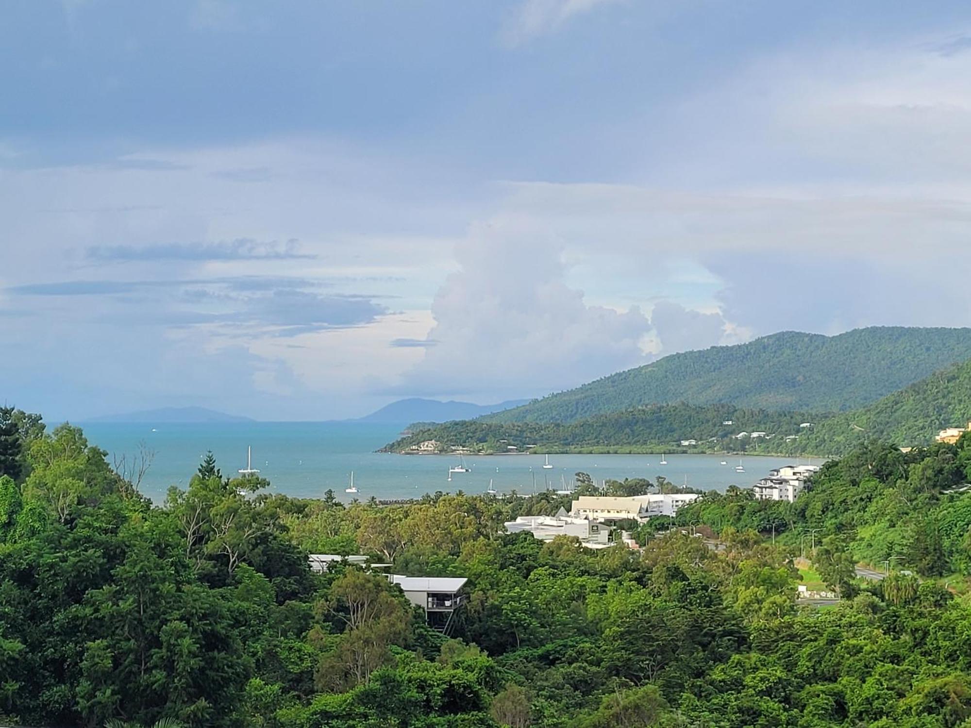 Airlie Summit Apartments Airlie Beach Exterior foto